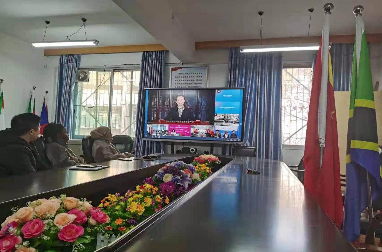 653b2dbe472c7434a03f50637bd9dc6