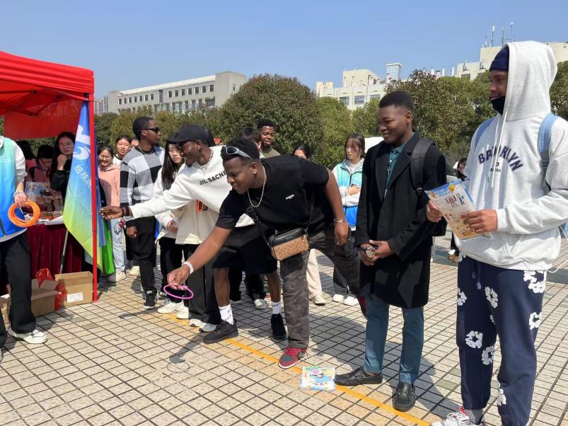 D3DBCB6D2F376DFCC3BB875FB1F185A4