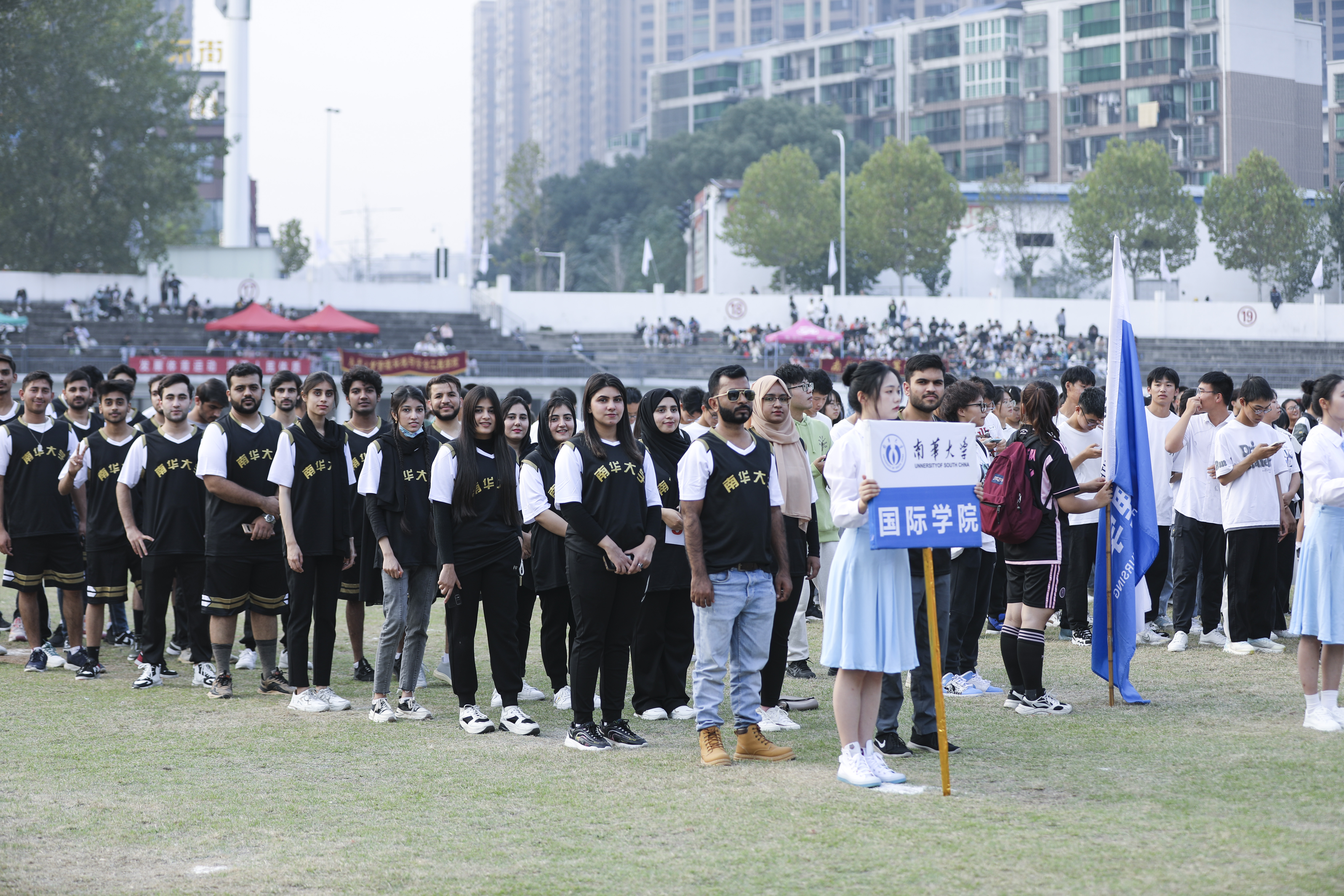 56af3dde8d2e4827fb4a358286e9d28